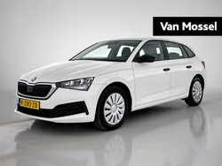 Wit Gebruikt 2021 Skoda Scala Active Hatchback | € 14.400 (Eerlijke prijs)