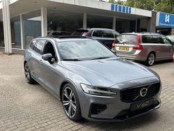 Grijs, metallic lak Gebruikt 2021 Volvo V60 R-Design Stationwagen | € 34.700 (Duur)