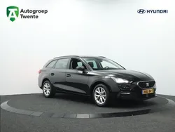 Zwart, metallic lak Gebruikt 2023 Seat Leon Business Stationwagen | € 23.750 (Goede deal)