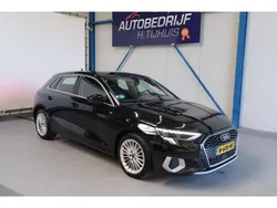 Zwart Gebruikt 2021 Audi A3 Advanced Hatchback | € 19.450 (Eerlijke prijs)