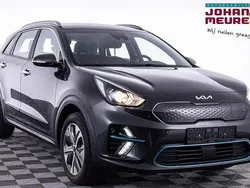 Grijs, metallic lak Gebruikt 2022 Kia e-Niro 3 SUV | € 19.999