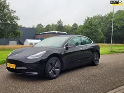 Zwart Gebruikt 2020 Tesla Model 3 Standard Range Sedan | € 19.500 (Eerlijke prijs)