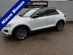 Wit (metallic) Gebruikt 2018 VW T-Roc Sportline SUV | € 18.445 (Eerlijke prijs)