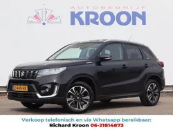 Zwart Gebruikt 2023 Suzuki Vitara Style SUV | € 29.450 (Eerlijke prijs)