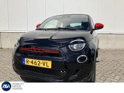Zwart Gebruikt 2022 Fiat 500C Red Cabriolet | € 19.900 (Eerlijke prijs)