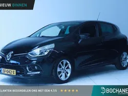 Zwart Gebruikt 2017 Renault Clio IV Intens Hatchback | € 12.245 (Iets duurder)