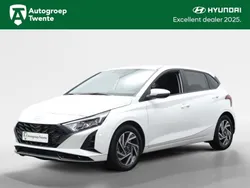 Wit Gebruikt 2024 Hyundai i20 Comfort Hatchback | € 22.645 (Eerlijke prijs)