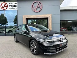 Hatchback Gebruikt 2024 VW Golf VIII Goal Hatchback | € 28.945 (Eerlijke prijs)