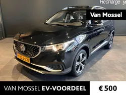 Zwart Gebruikt 2020 MG ZS Luxury Sedan | € 15.995 (Eerlijke prijs)