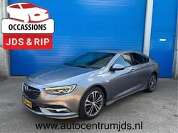 Grijs Gebruikt 2017 Opel Insignia Innovation Hatchback | € 12.950