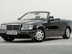 Paars Gebruikt 1993 Mercedes 300 Cabriolet | € 32.950