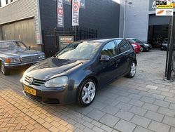 Blauw Gebruikt 2004 VW Golf IV Trendline Hatchback | € 1.999 (Eerlijke prijs)
