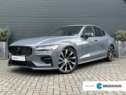 Grijs Gebruikt 2022 Volvo S60 R-Design Sedan | € 32.900 (Iets duurder)