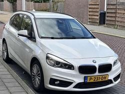 Wit Gebruikt 2015 BMW 218 Sport Line Stationwagen | € 7.500 (Goede deal)