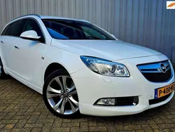 Wit Gebruikt 2011 Opel Insignia Cosmo Stationwagen | € 9.950 (Eerlijke prijs)