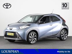 2up persian salt metallic / black roof (licht grijs metallic) Gebruikt 2024 Toyota Aygo X Pulse SUV | € 20.445