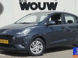 Grijs Gebruikt 2022 Hyundai i10 Comfort Hatchback | € 12.995 (Eerlijke prijs)