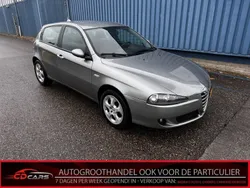 Grijs, metallic lak Gebruikt 2005 Alfa Romeo 147 Progression Hatchback | € 1.950