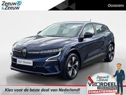 Bleu nocturne rre Gebruikt 2023 Renault Mégane Evolution Hatchback | € 25.935 (Goede deal)