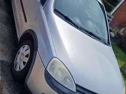 Grijs Gebruikt 2001 Opel Corsa Hatchback | € 950 (Goede deal)