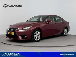 Rood Gebruikt 2015 Lexus IS300h Sedan | € 22.945 (Eerlijke prijs)