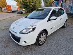 Wit Gebruikt 2012 Renault Clio IV Authentique Sedan | € 4.000 (Goede deal)