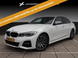 Wit Gebruikt 2021 BMW 330e Sedan | € 32.895 (Iets duurder)