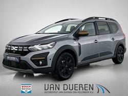 Grijs, metallic lak Gebruikt 2023 Dacia Jogger Extreme MPV | € 23.750 (Eerlijke prijs)