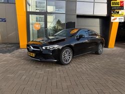Zwart Gebruikt 2021 Mercedes CLA250 Premium Sedan | € 33.950 (Eerlijke prijs)