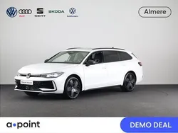 Wit Gebruikt 2024 VW Passat Business Stationwagen | € 43.449