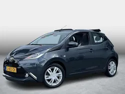 Grijs Gebruikt 2015 Toyota Aygo X-clusiv Hatchback | € 8.999 (Iets duurder)