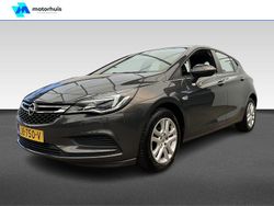 Grijs Gebruikt 2016 Opel Astra Edition Hatchback | € 11.490 (Eerlijke prijs)