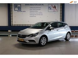 Grijs Gebruikt 2018 Opel Astra Innovation Hatchback | € 5.950 (Super prijs)