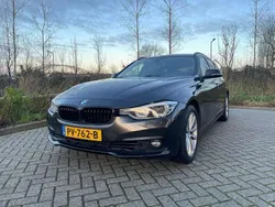 Bruin Gebruikt 2017 BMW 318 Stationwagen | € 16.995 (Eerlijke prijs)