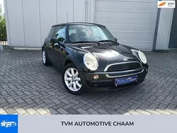 Zwart, metallic lak Gebruikt 2004 Mini ONE Pepper Hatchback | € 1.490 (Eerlijke prijs)