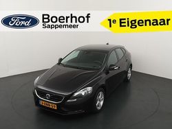 Zwart (metallic) Gebruikt 2014 Volvo V40 Hatchback | € 12.400 (Iets duurder)