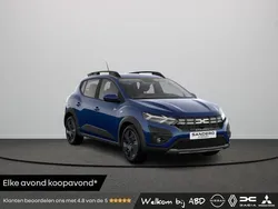 Bleu iron (blauw metallic) Nieuw 2025 Dacia Sandero Expression Hatchback | € 26.175 (Duur)