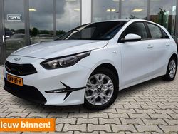 Wit Gebruikt 2023 Kia Ceed Comfort Hatchback | € 17.900 (Super prijs)