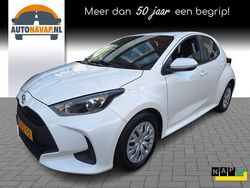 Wit Gebruikt 2021 Toyota Yaris Active Hatchback | € 14.995 (Eerlijke prijs)