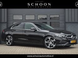 Zwart Gebruikt 2022 Mercedes C180 Luxury Sedan | € 35.950 (Goede deal)