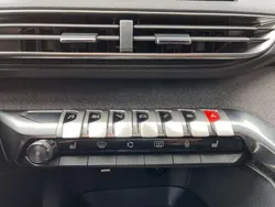 Zwart Gebruikt 2019 Peugeot 5008 Active MPV | € 16.000 (Eerlijke prijs)