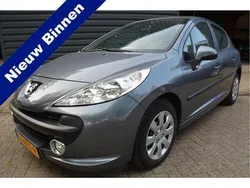 Grijs, metallic lak Gebruikt 2009 Peugeot 207 Hatchback | € 4.950 (Duur)