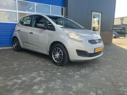 Grijs Gebruikt 2009 Kia Venga Hatchback | € 4.750 (Goede deal)