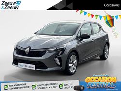 Grijs Gebruikt 2024 Renault Clio V Evolution Hatchback | € 17.935 (Eerlijke prijs)