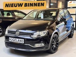 Zwart Gebruikt 2015 VW Polo Comfortline Hatchback | € 10.450 (Eerlijke prijs)