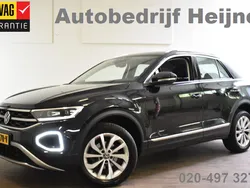 Zwart Gebruikt 2024 VW T-Roc Sport SUV | € 33.445 (Eerlijke prijs)