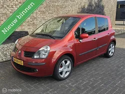 Rood Gebruikt 2007 Renault Modus Dynamique MPV | € 1.750 (Eerlijke prijs)