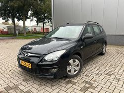 Zwart Gebruikt 2011 Hyundai i30 Stationwagen | € 4.250 (Eerlijke prijs)