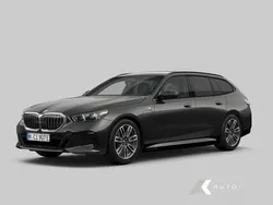 Grijs Gebruikt 2024 BMW 530e M Sport Stationwagen | € 70.950