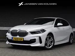 Wit Gebruikt 2019 BMW 118 Executive Hatchback | € 24.885
